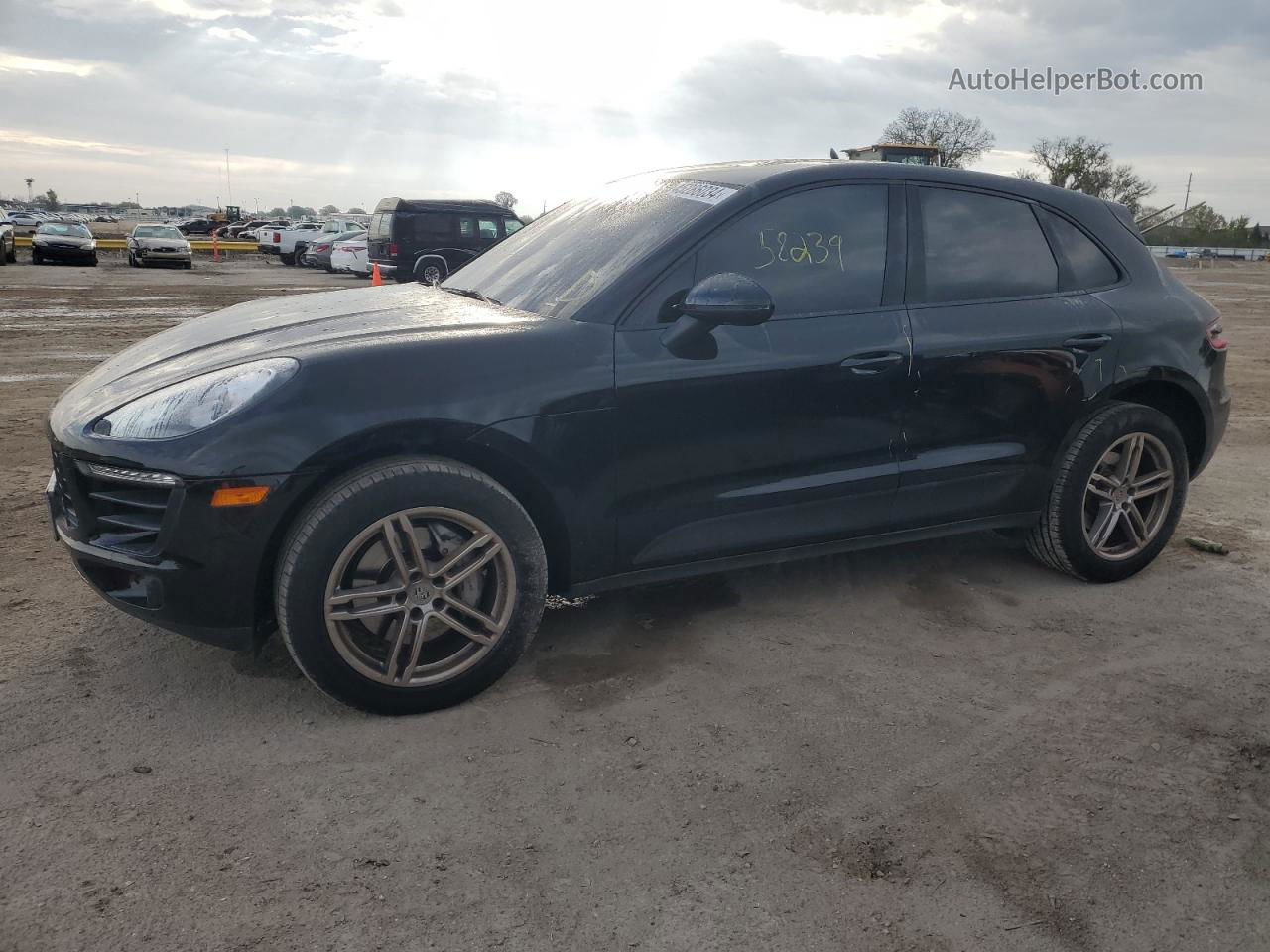 2017 Porsche Macan S Black vin: WP1AB2A52HLB10304