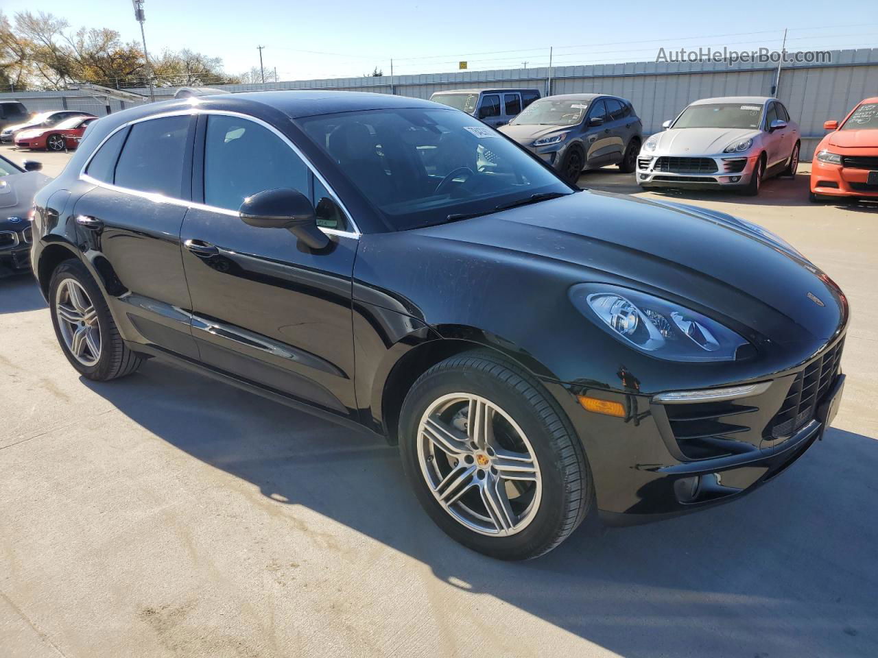 2017 Porsche Macan S Черный vin: WP1AB2A52HLB11176