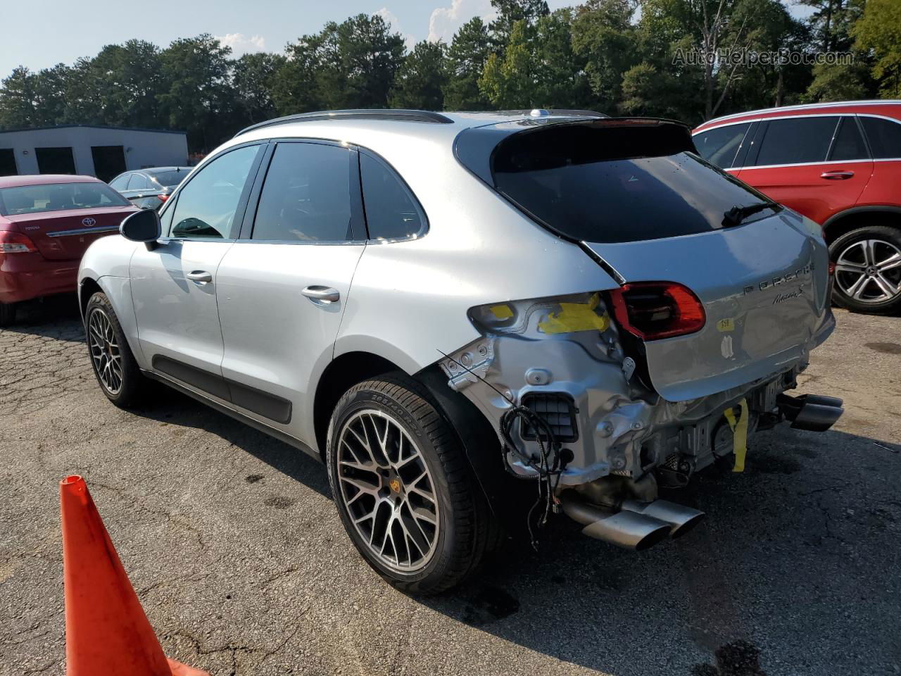 2017 Porsche Macan S Silver vin: WP1AB2A52HLB13767