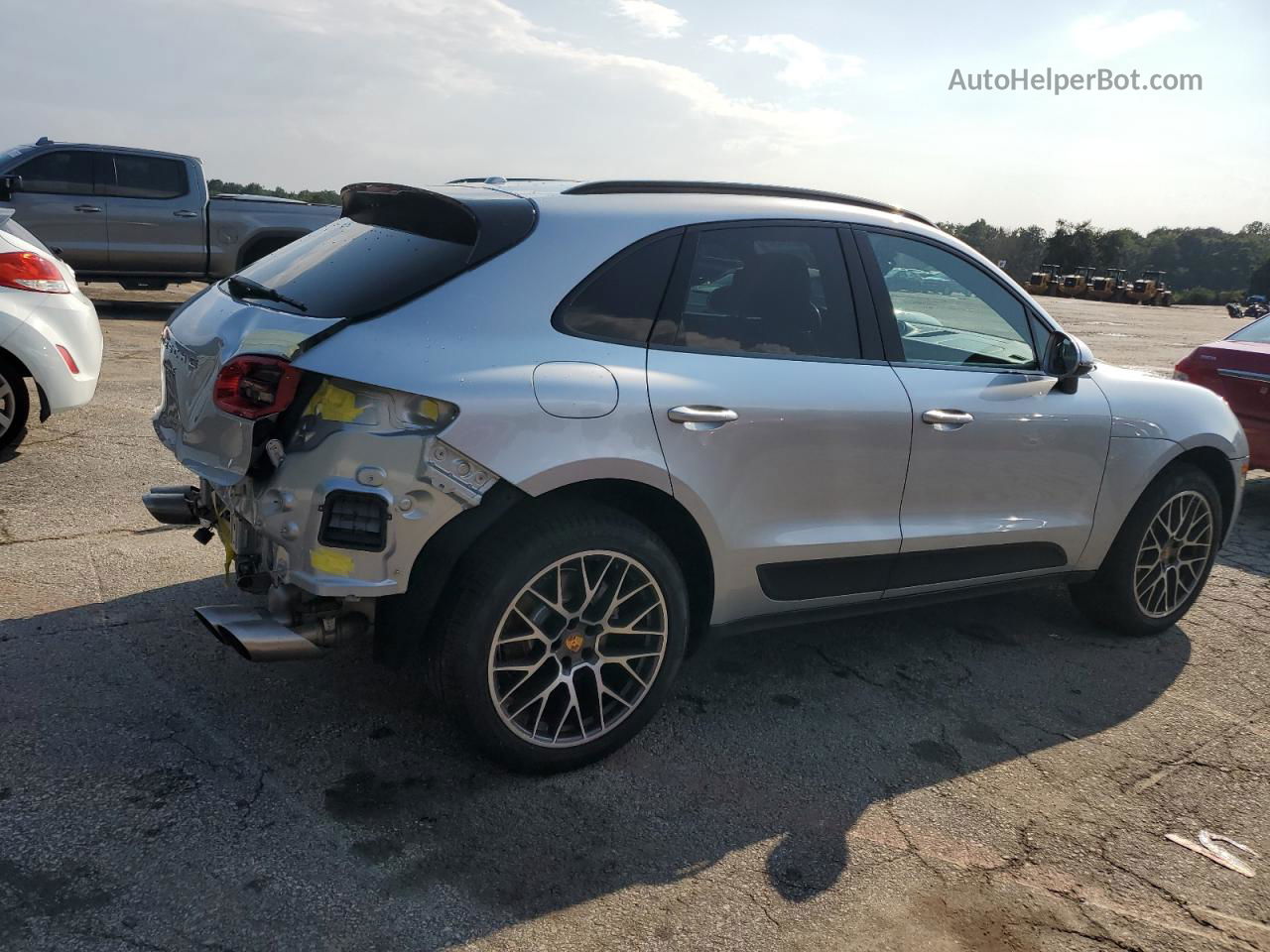 2017 Porsche Macan S Silver vin: WP1AB2A52HLB13767