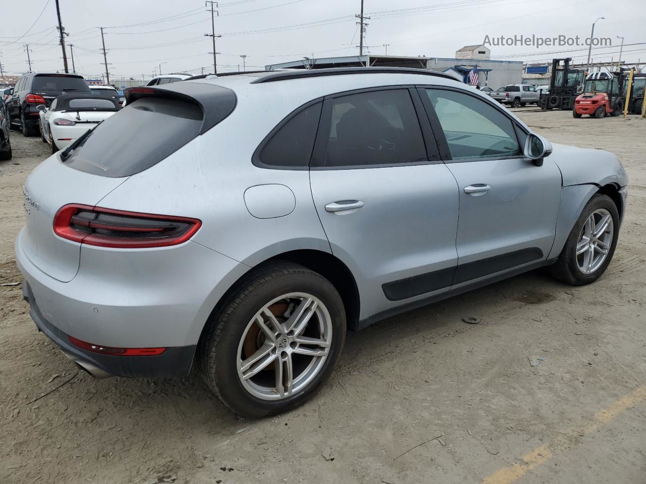 2017 Porsche Macan S Серебряный vin: WP1AB2A54HLB16038