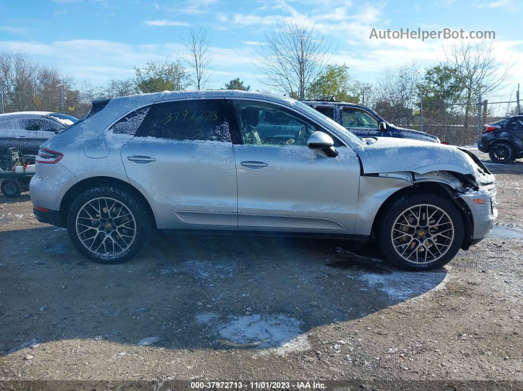 2017 Porsche Macan S Silver vin: WP1AB2A55HLB11589