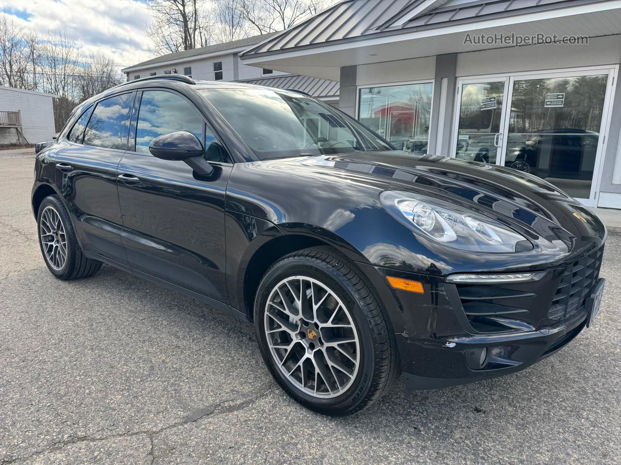 2017 Porsche Macan S Черный vin: WP1AB2A55HLB15979