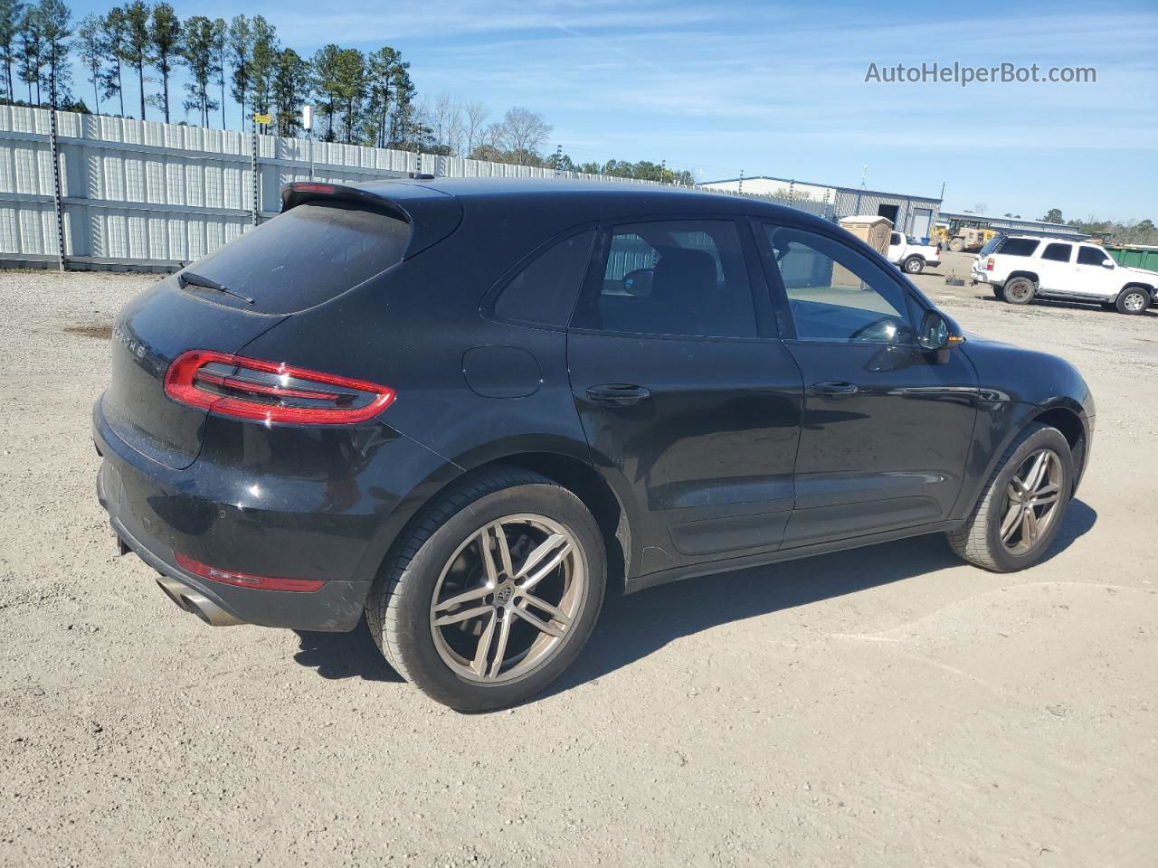 2017 Porsche Macan S Черный vin: WP1AB2A55HLB16811