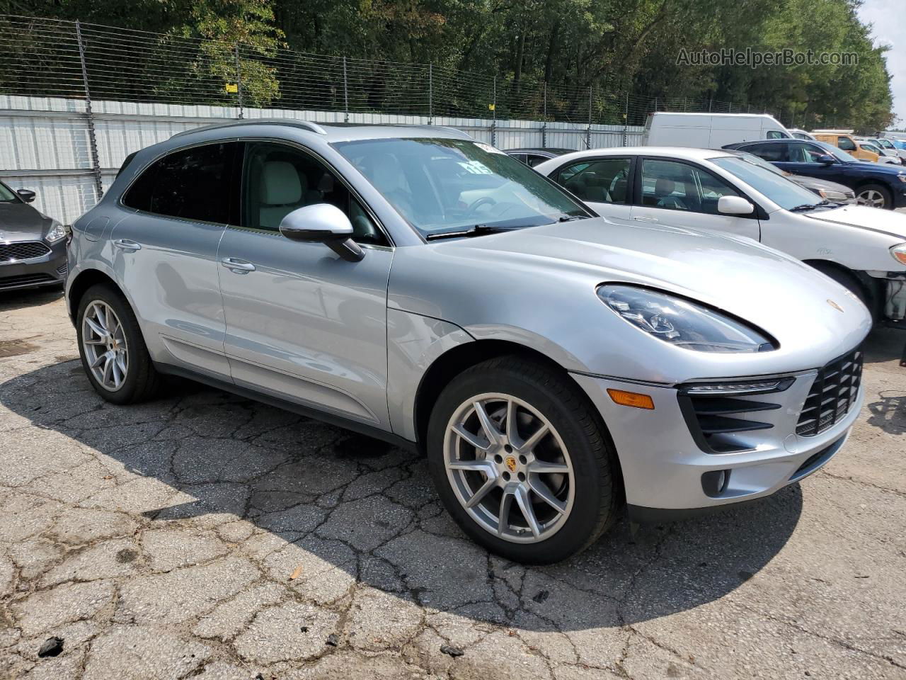 2017 Porsche Macan S Silver vin: WP1AB2A58HLB13028