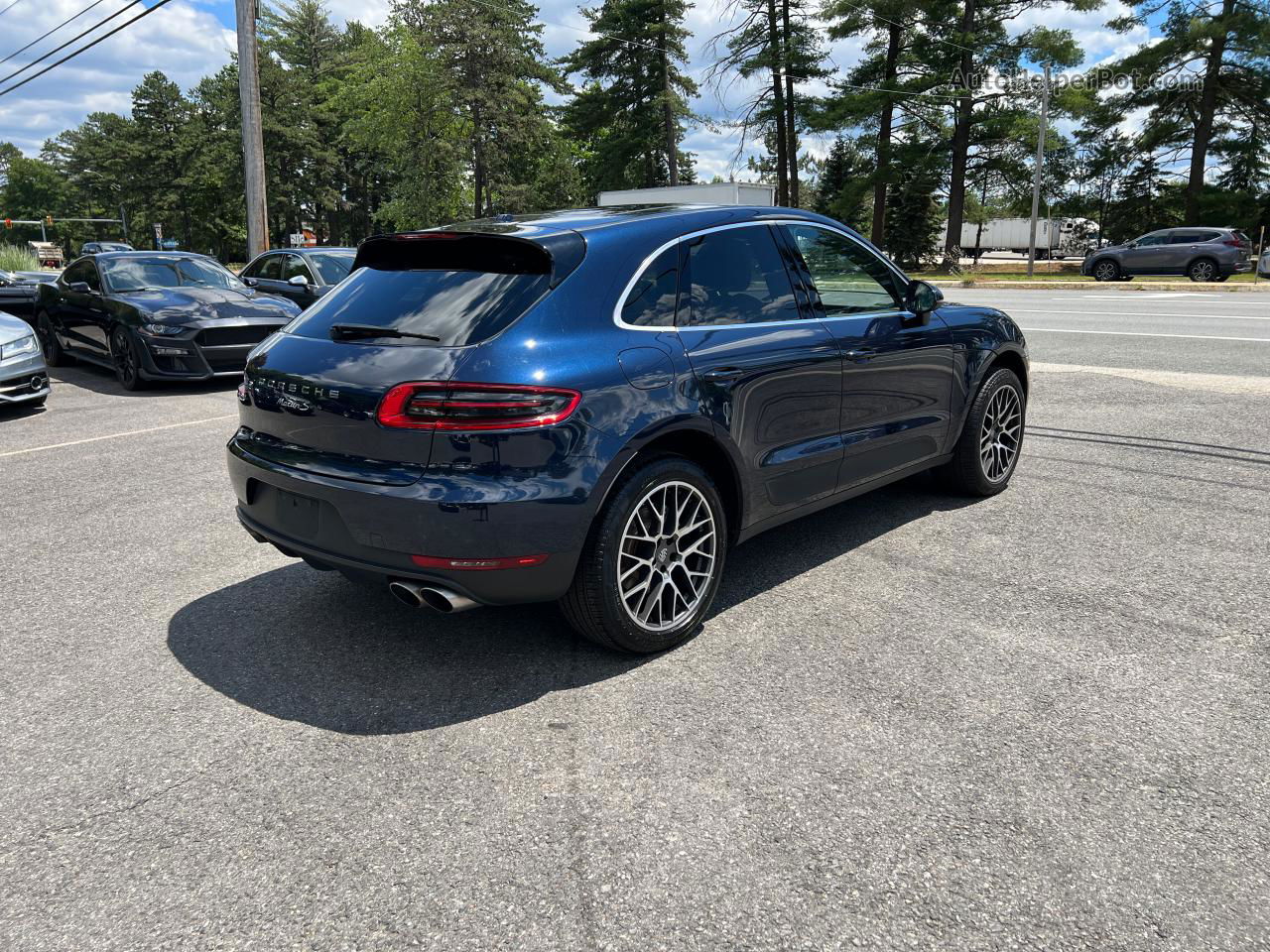 2018 Porsche Macan S Blue vin: WP1AB2A59JLB35156