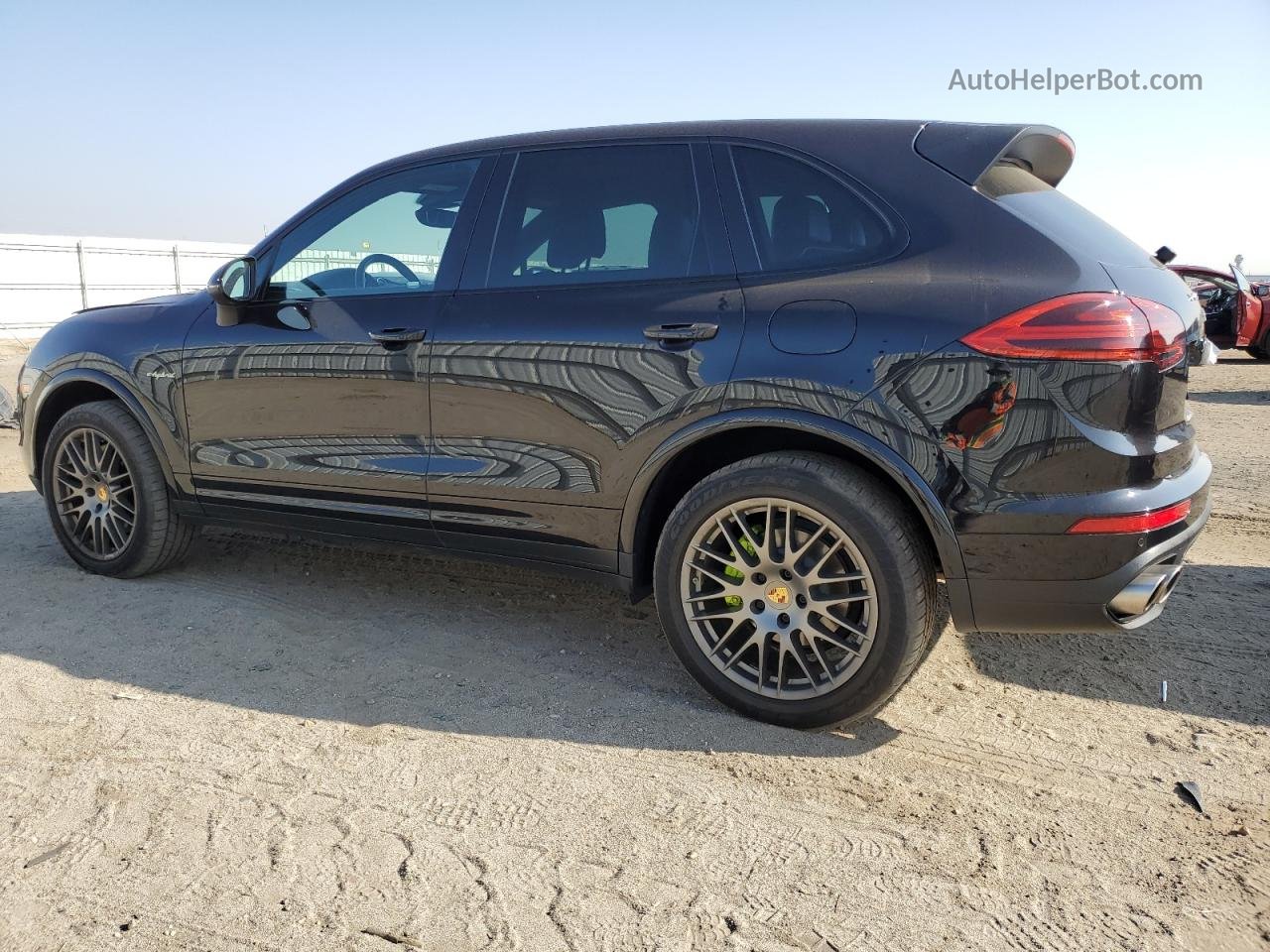 2018 Porsche Cayenne Se Hybrid Platinum Black vin: WP1AE2A20JLA71280