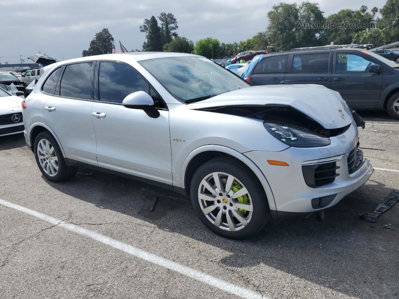 2018 Porsche Cayenne Se Hybrid Platinum Silver vin: WP1AE2A27JLA72703