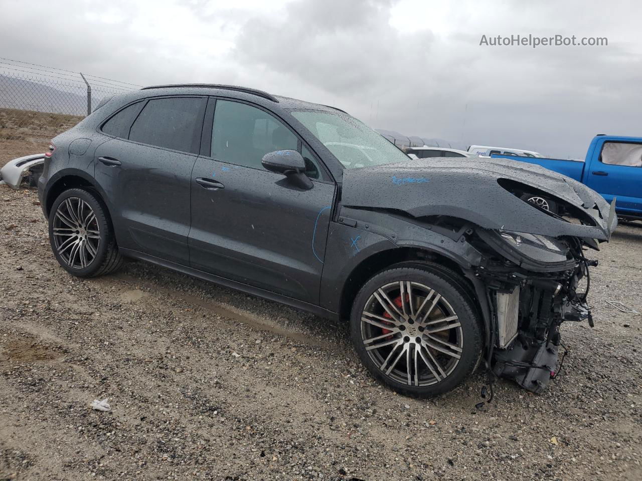 2017 Porsche Macan Turbo Черный vin: WP1AF2A54HLB61226