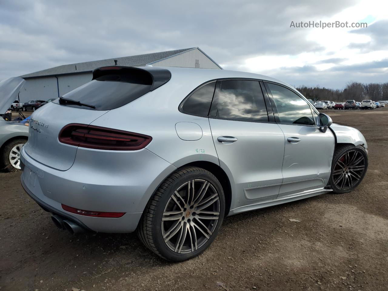 2017 Porsche Macan Turbo Серебряный vin: WP1AF2A56HLB61857