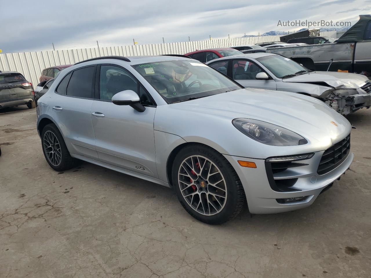 2017 Porsche Macan Gts Silver vin: WP1AG2A58HLB52316