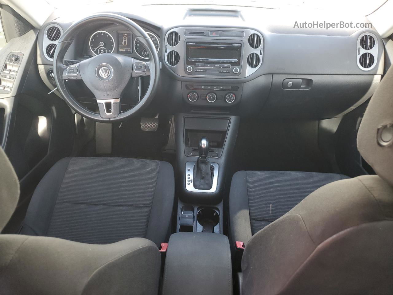 2013 Volkswagen Tiguan S Белый vin: WVGAV3AX0DW613575