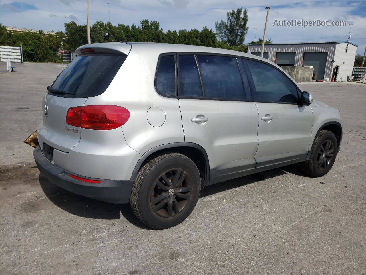 2013 Volkswagen Tiguan S Silver vin: WVGAV3AX2DW574469