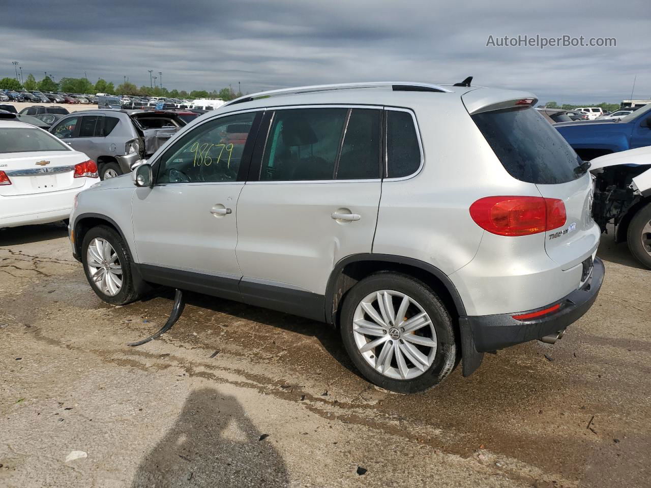 2013 Volkswagen Tiguan S Silver vin: WVGAV3AX2DW575136