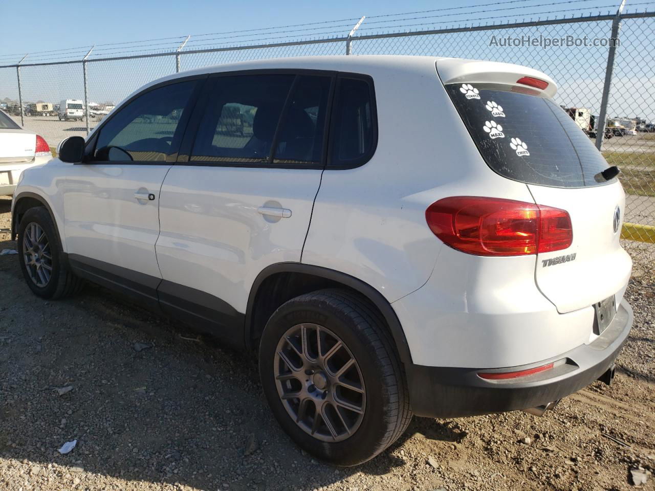 2013 Volkswagen Tiguan S White vin: WVGAV3AX3DW567644