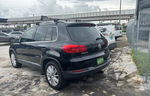 2013 Volkswagen Tiguan S Черный vin: WVGAV3AX4DW601476