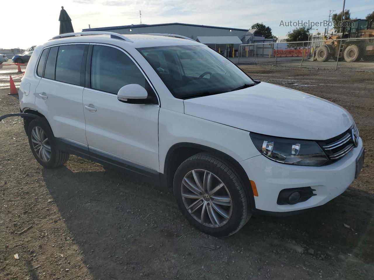 2013 Volkswagen Tiguan S White vin: WVGAV3AX7DW074047