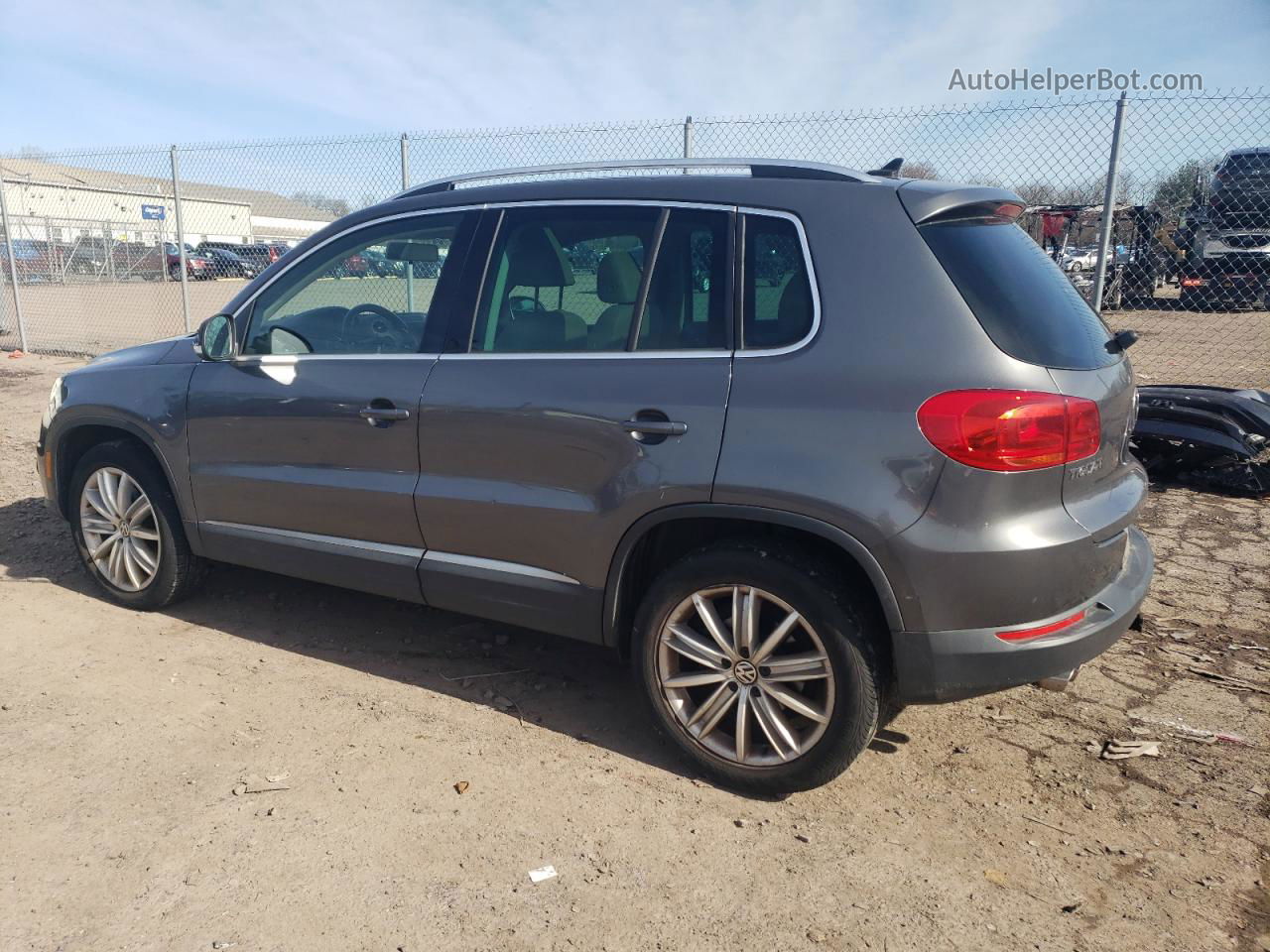 2013 Volkswagen Tiguan S Серый vin: WVGAV3AX7DW594930