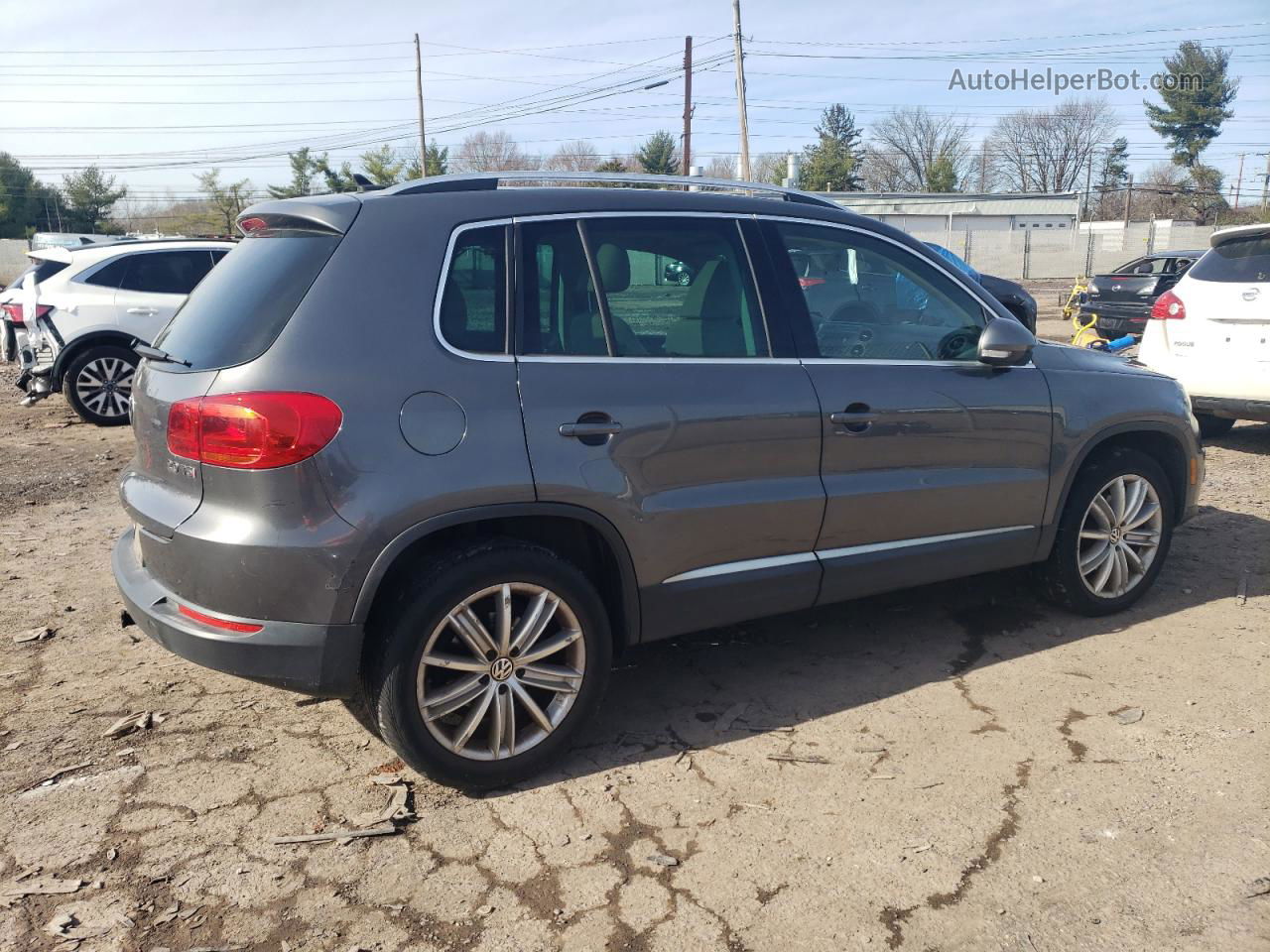 2013 Volkswagen Tiguan S Gray vin: WVGAV3AX7DW594930