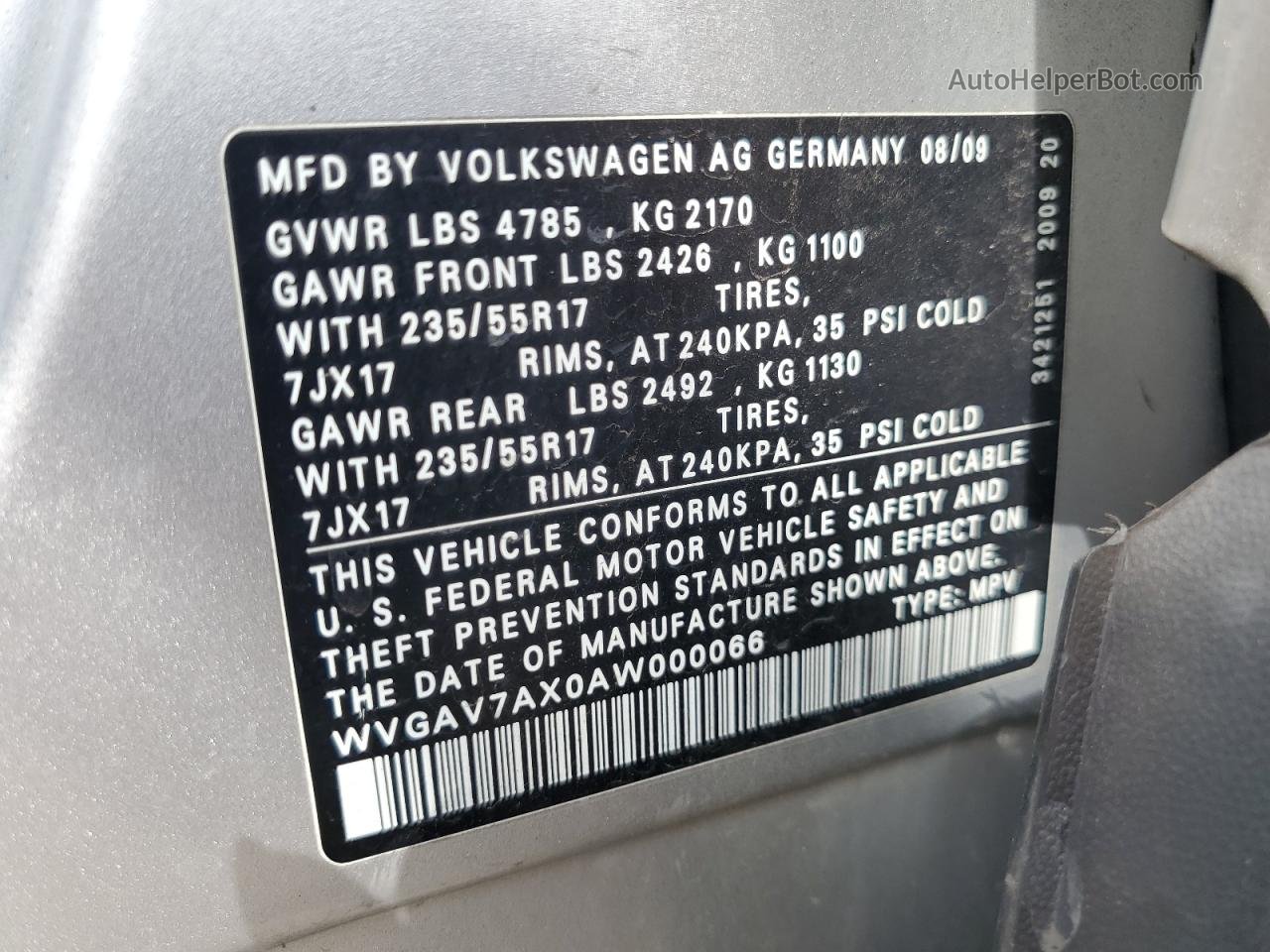 2010 Volkswagen Tiguan S Silver vin: WVGAV7AX0AW000066
