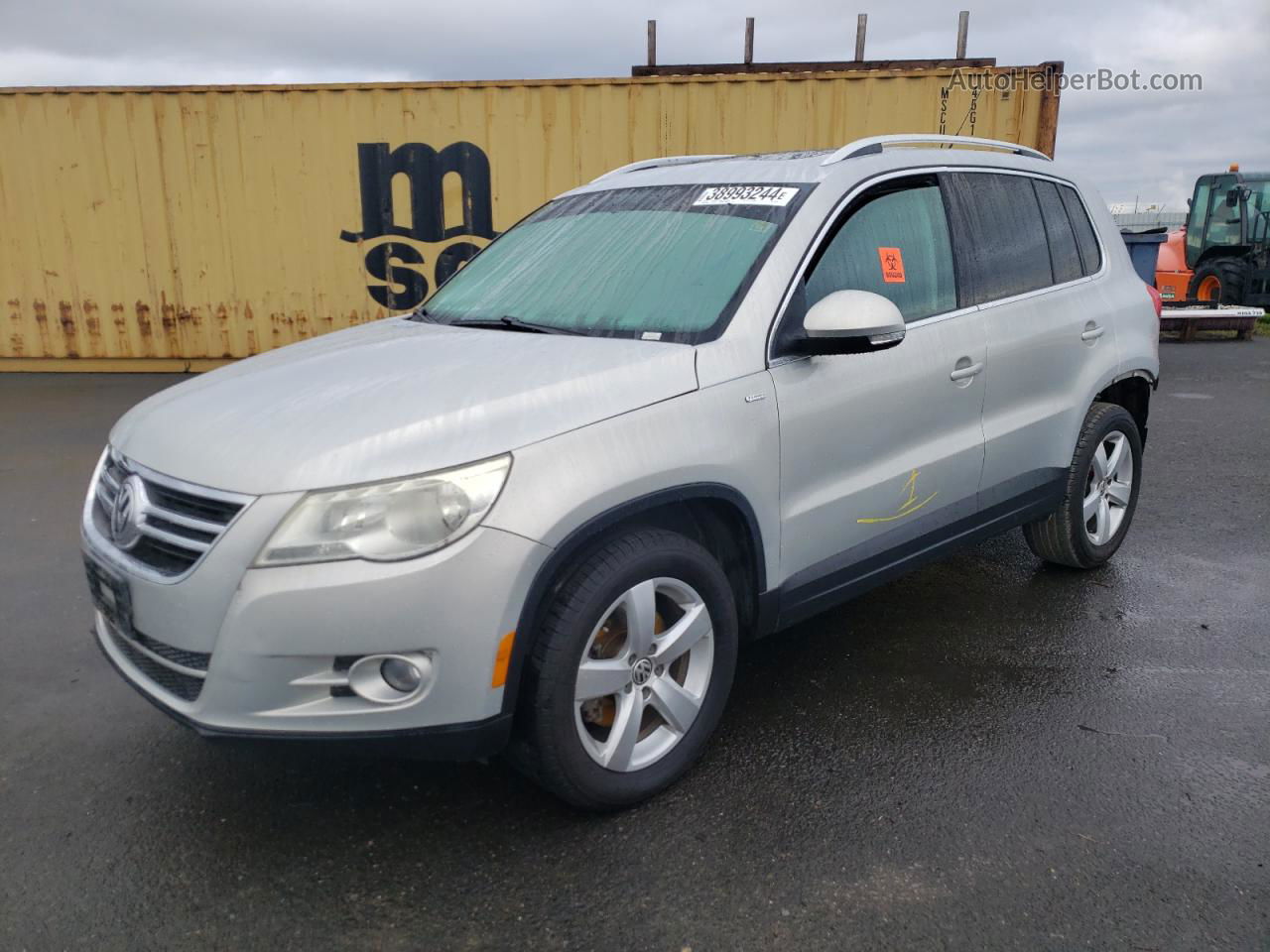 2010 Volkswagen Tiguan S Silver vin: WVGAV7AX0AW538153