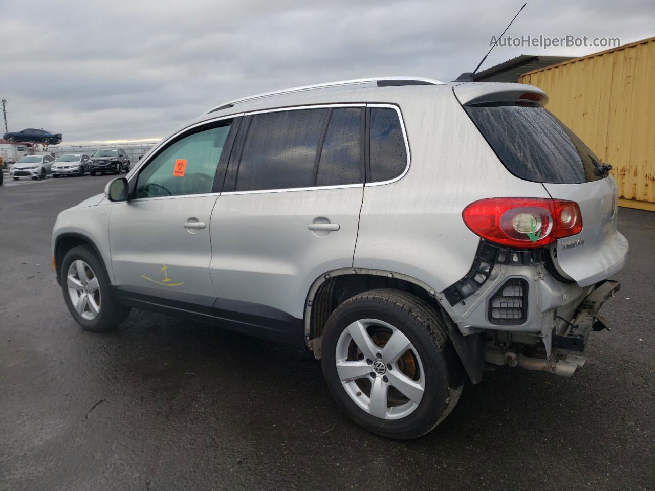 2010 Volkswagen Tiguan S Silver vin: WVGAV7AX0AW538153