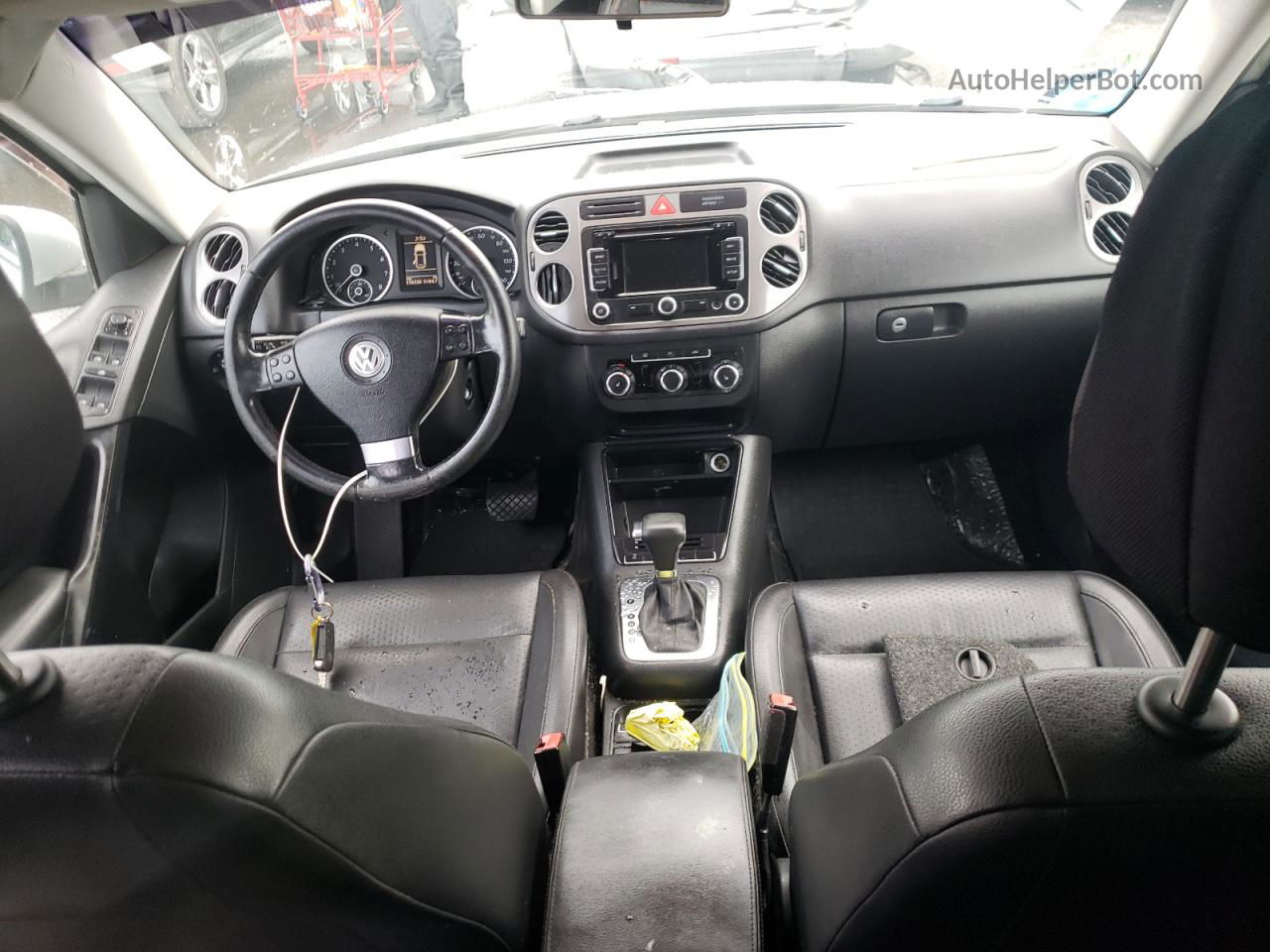 2010 Volkswagen Tiguan S Серебряный vin: WVGAV7AX0AW538153