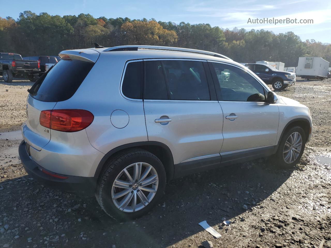 2016 Volkswagen Tiguan S Silver vin: WVGAV7AX0GW509695