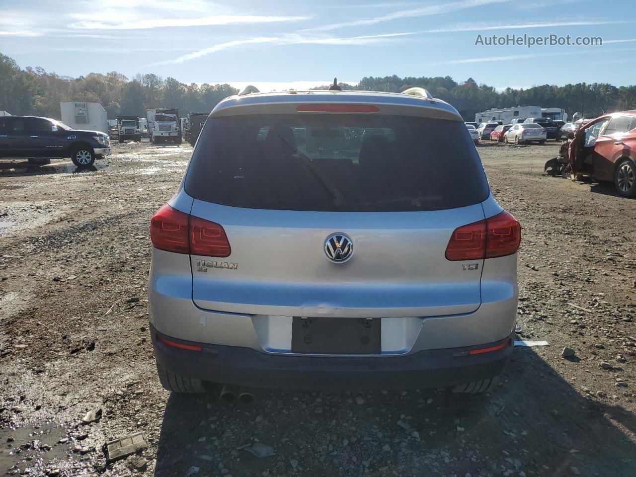 2016 Volkswagen Tiguan S Silver vin: WVGAV7AX0GW509695