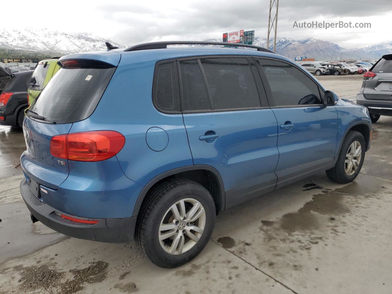 2017 Volkswagen Tiguan S Blue vin: WVGAV7AX0HK002210