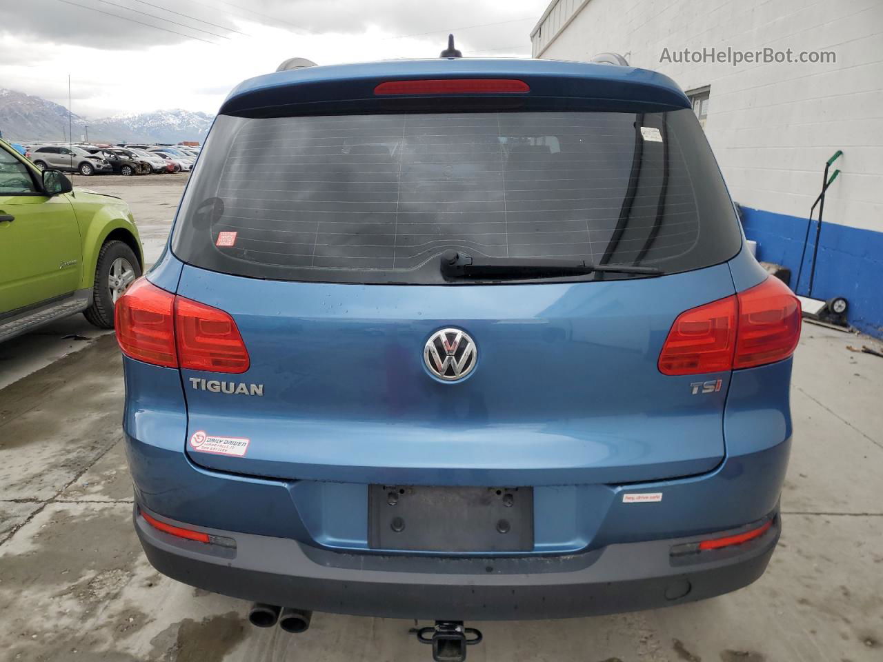 2017 Volkswagen Tiguan S Blue vin: WVGAV7AX0HK002210