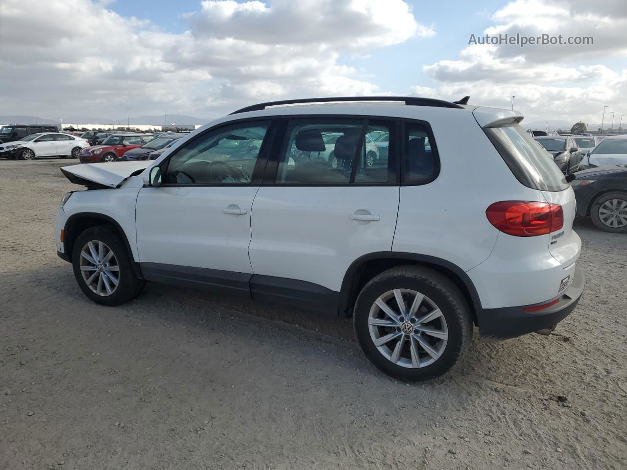 2017 Volkswagen Tiguan S White vin: WVGAV7AX0HK046000