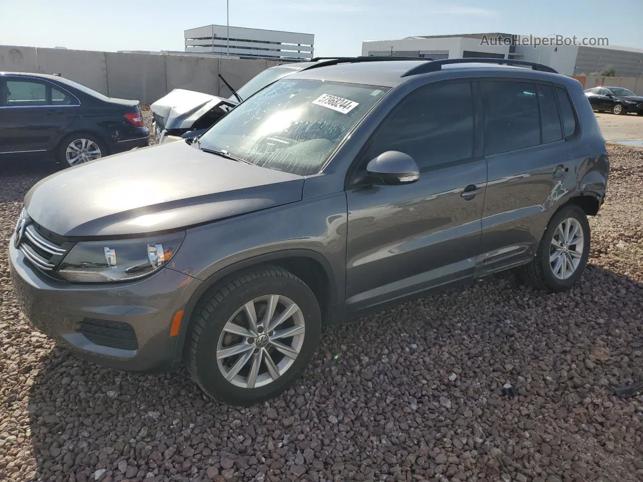 2018 Volkswagen Tiguan Limited  Charcoal vin: WVGAV7AX0JK002598