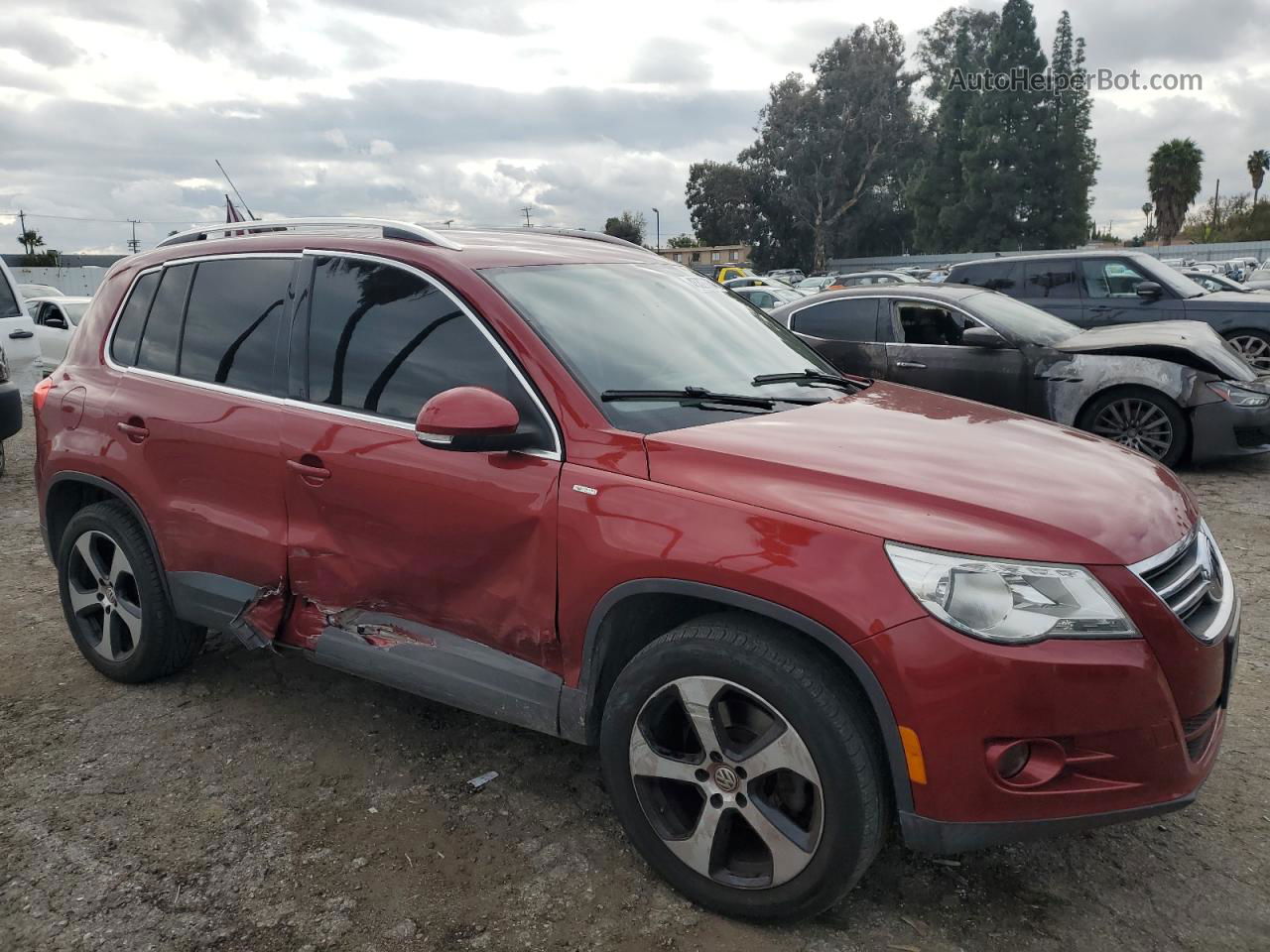 2010 Volkswagen Tiguan S Red vin: WVGAV7AX1AW004210