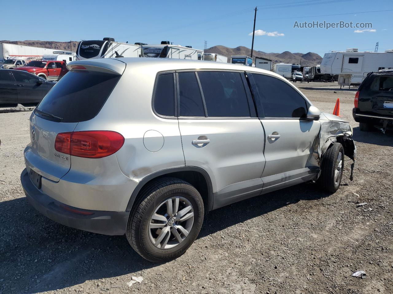 2013 Volkswagen Tiguan S Silver vin: WVGAV7AX1DW547609