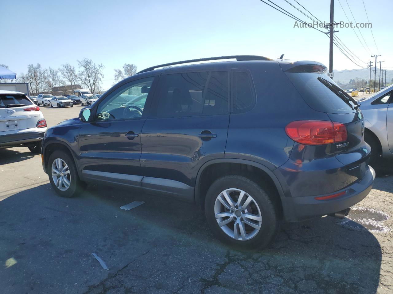 2016 Volkswagen Tiguan S Blue vin: WVGAV7AX1GW501220