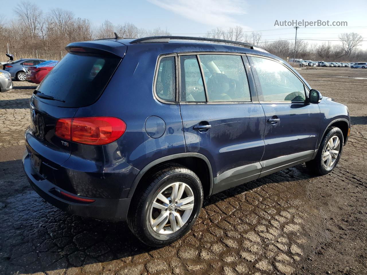 2016 Volkswagen Tiguan S Blue vin: WVGAV7AX1GW604122