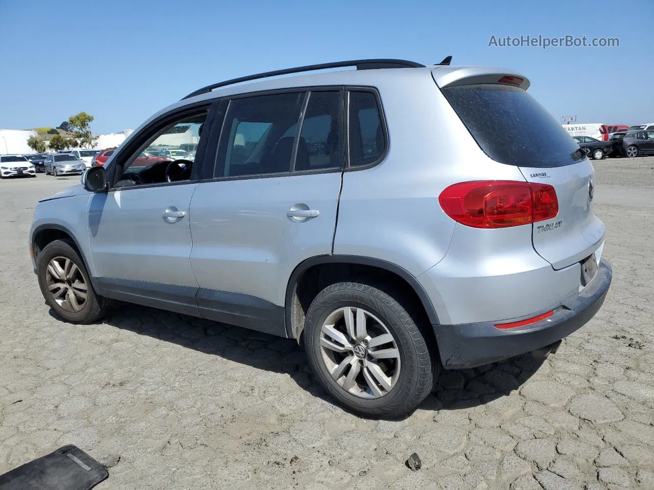 2017 Volkswagen Tiguan S Silver vin: WVGAV7AX1HK027391