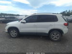 2017 Volkswagen Tiguan   White vin: WVGAV7AX1HW513546