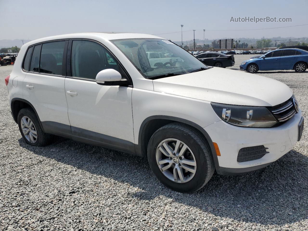 2013 Volkswagen Tiguan S White vin: WVGAV7AX2DW529538