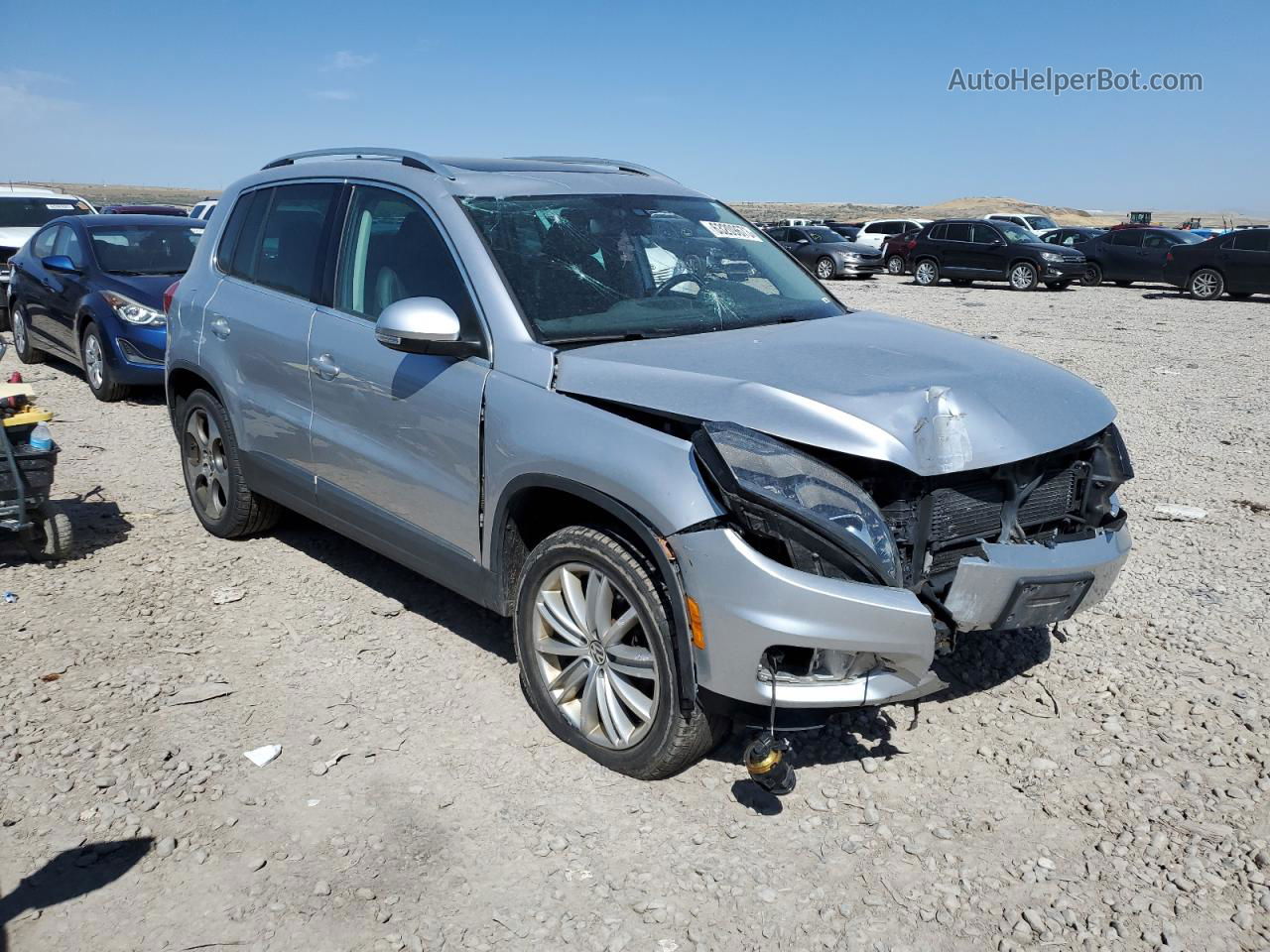 2016 Volkswagen Tiguan S Silver vin: WVGAV7AX2GW509715