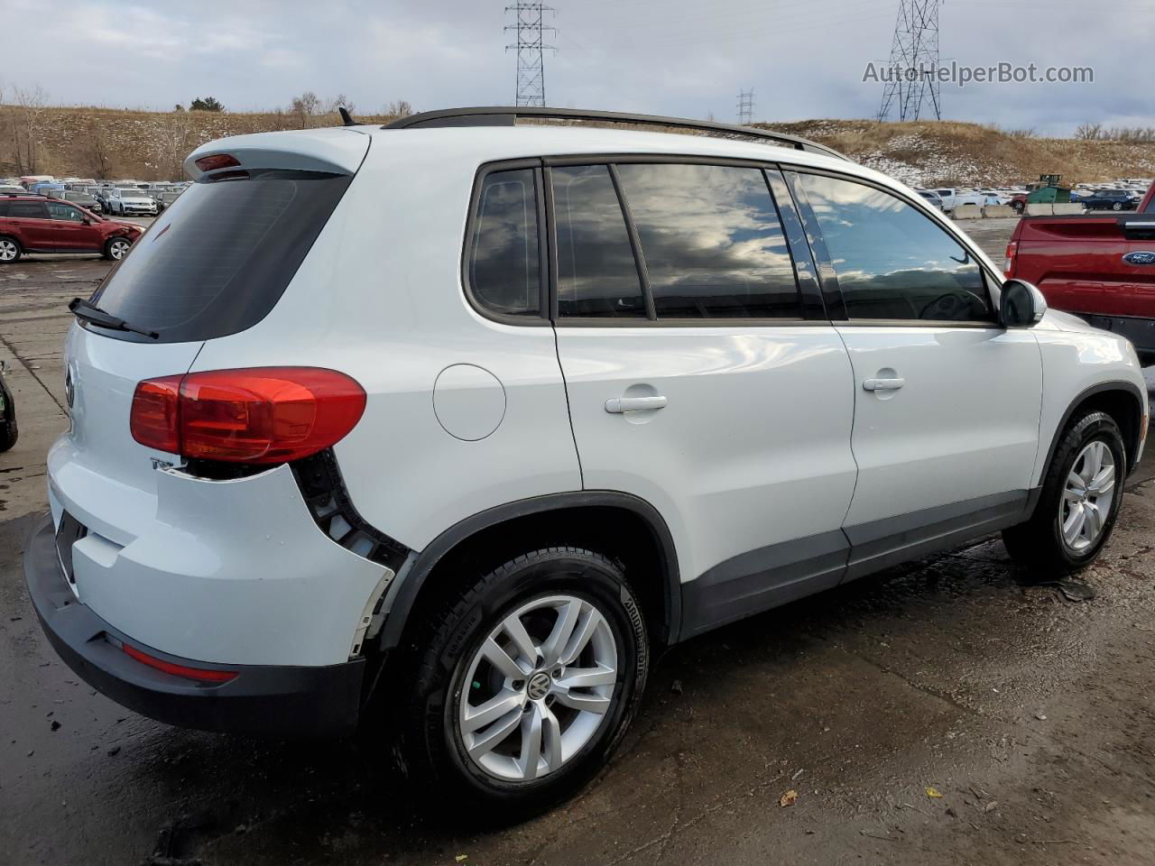 2016 Volkswagen Tiguan S White vin: WVGAV7AX2GW517801