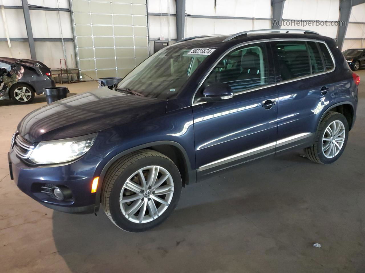 2016 Volkswagen Tiguan S Синий vin: WVGAV7AX2GW563547