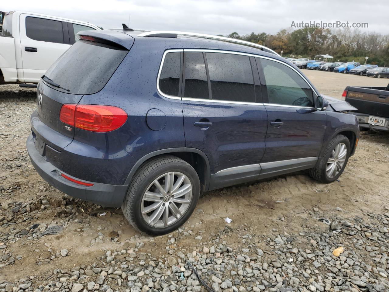 2016 Volkswagen Tiguan S Blue vin: WVGAV7AX2GW581238