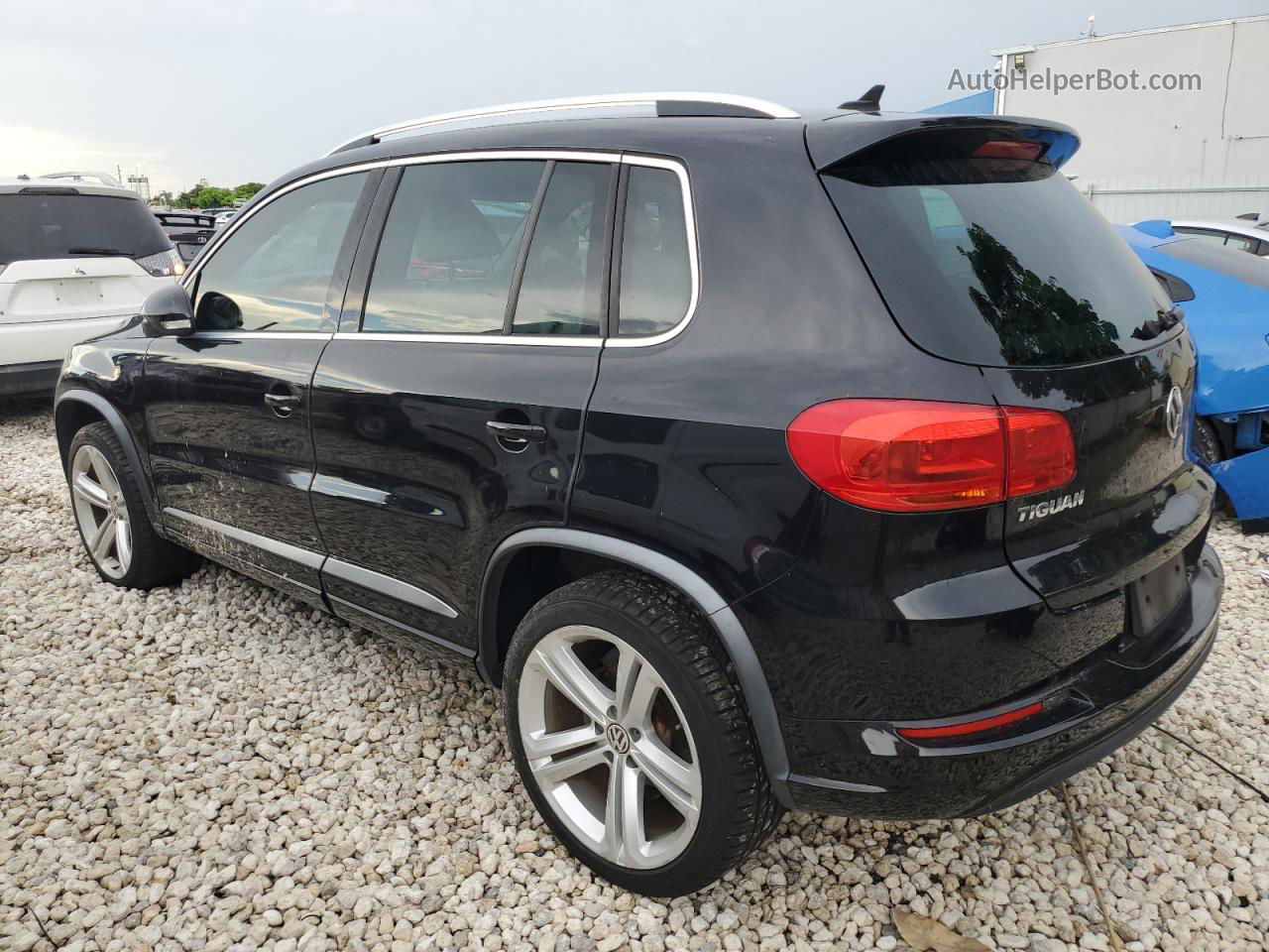 2016 Volkswagen Tiguan S Черный vin: WVGAV7AX2GW613296