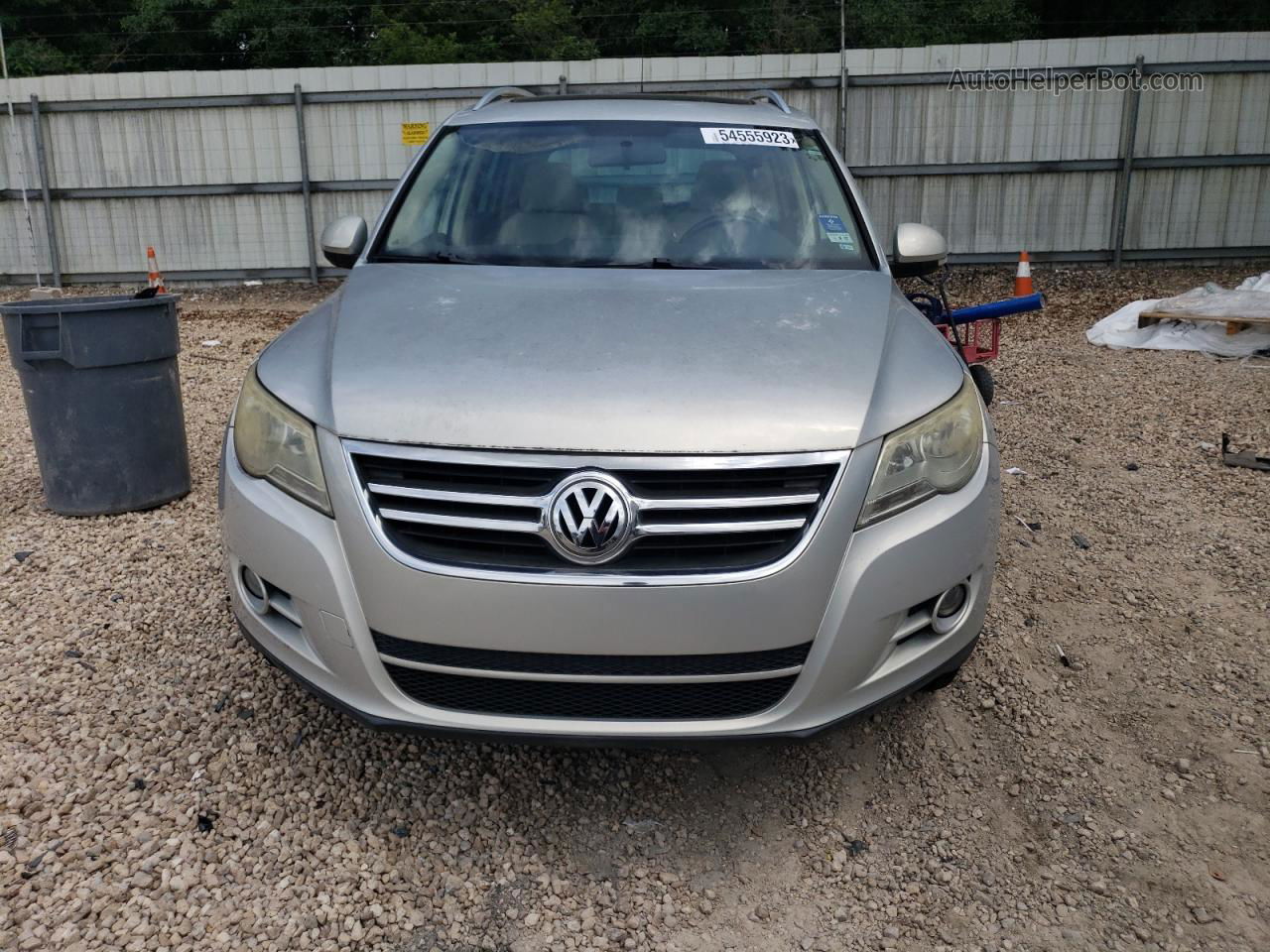 2010 Volkswagen Tiguan S Silver vin: WVGAV7AX3AW513618