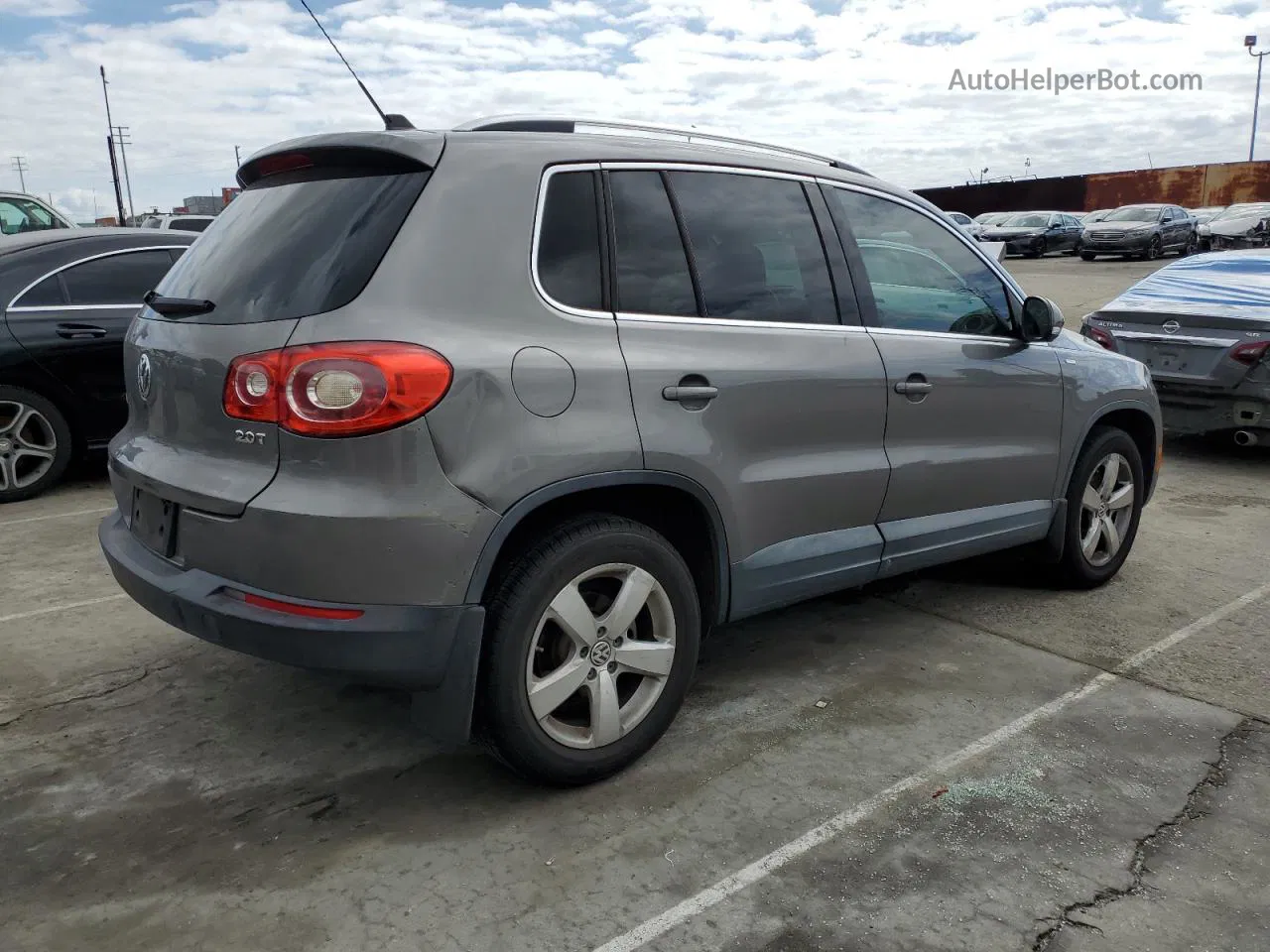 2010 Volkswagen Tiguan S Серый vin: WVGAV7AX3AW515482