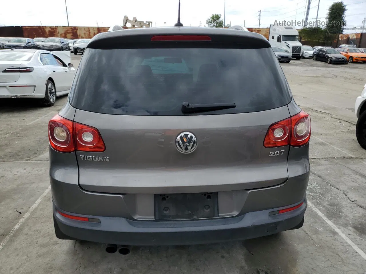 2010 Volkswagen Tiguan S Gray vin: WVGAV7AX3AW515482