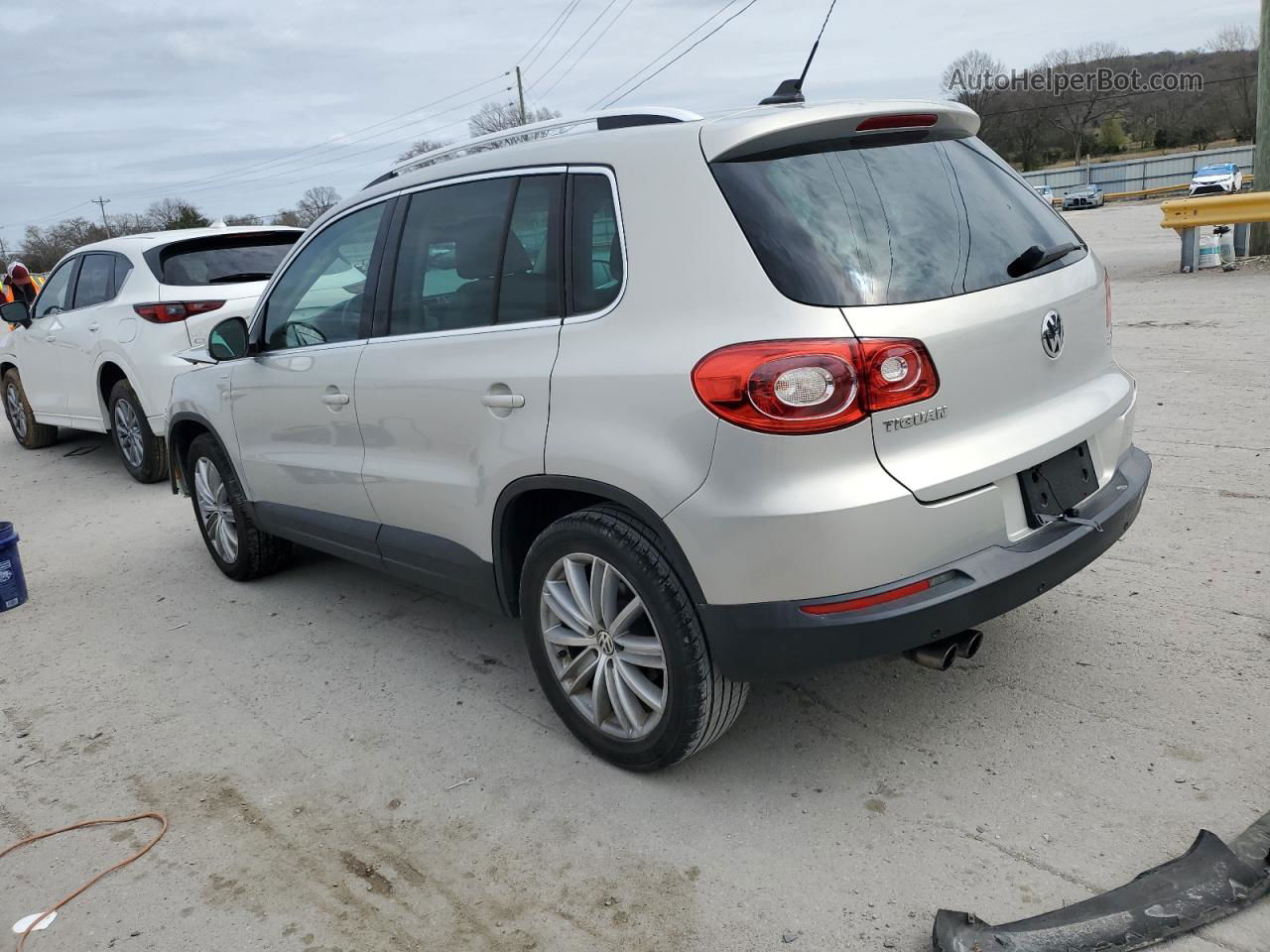 2010 Volkswagen Tiguan S Gray vin: WVGAV7AX3AW535716