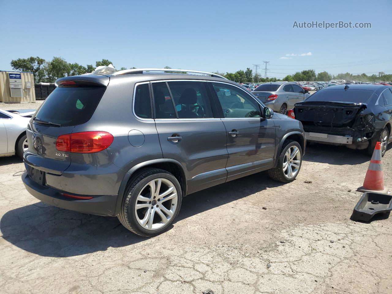 2013 Volkswagen Tiguan S Gray vin: WVGAV7AX3DW547109